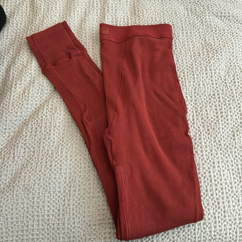 Skims cotton ribbed leggings limited edition color sangria size small